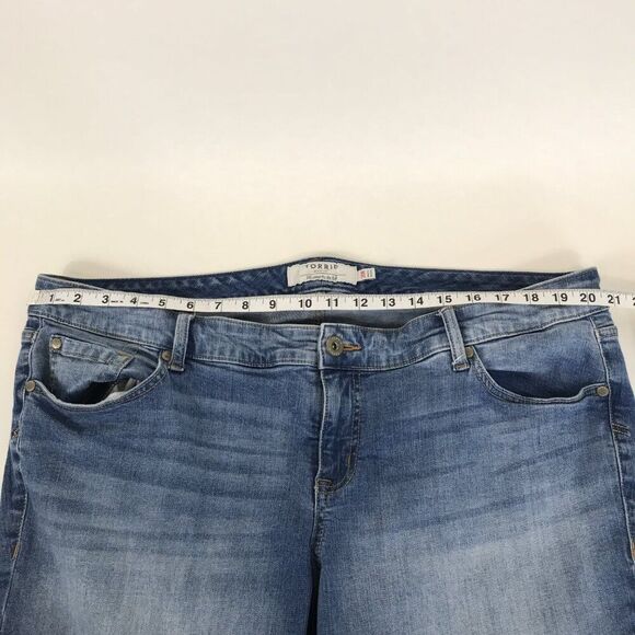 Torrid Mid-Rise Boyfriend Jeans Women's Plus Size 20R Medium Wash Stretch Denim - Picture 7 of 13